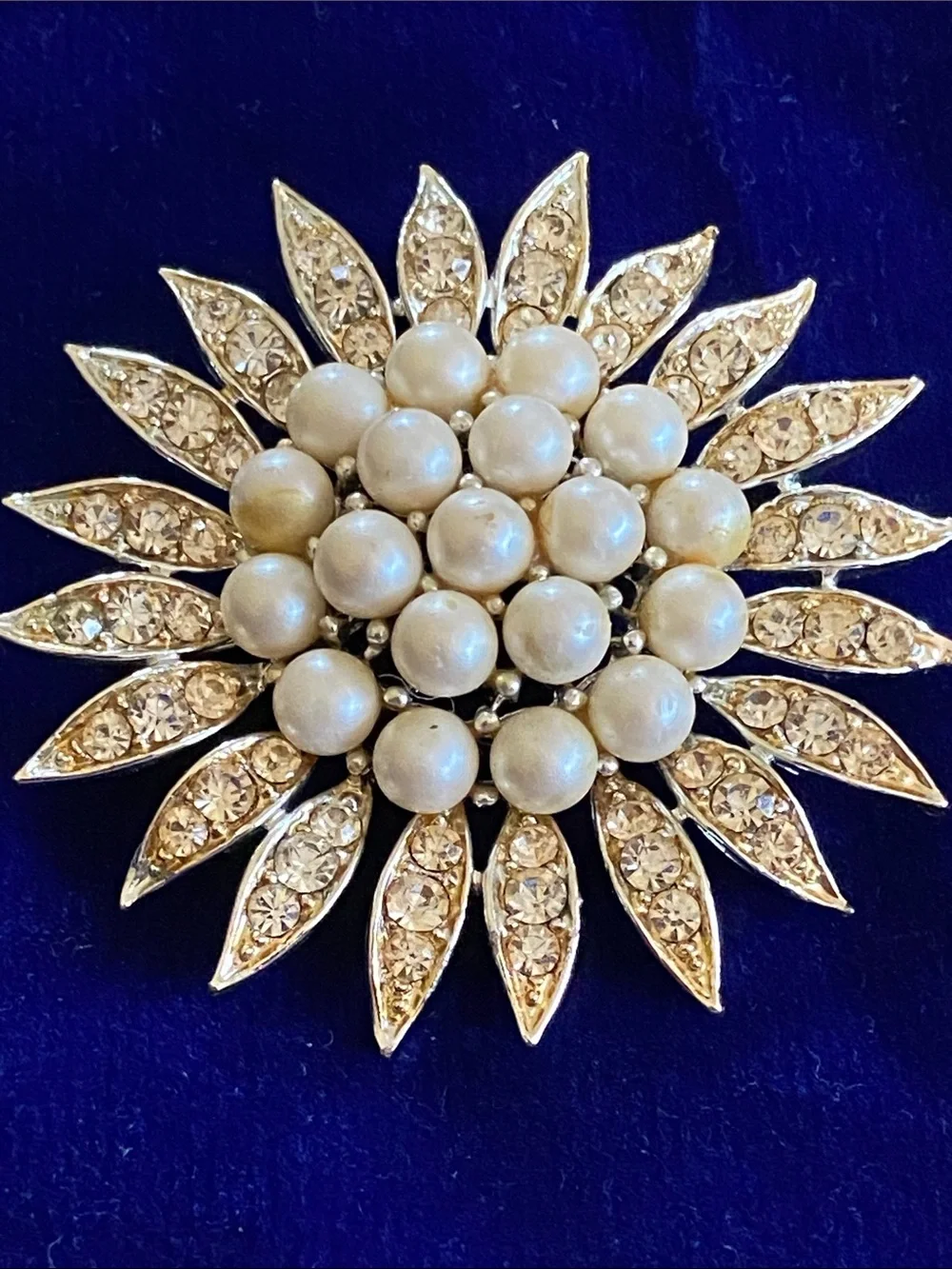 Vintage Lisner Stamped Stunning Pearl Crystal Sunburst Brooch